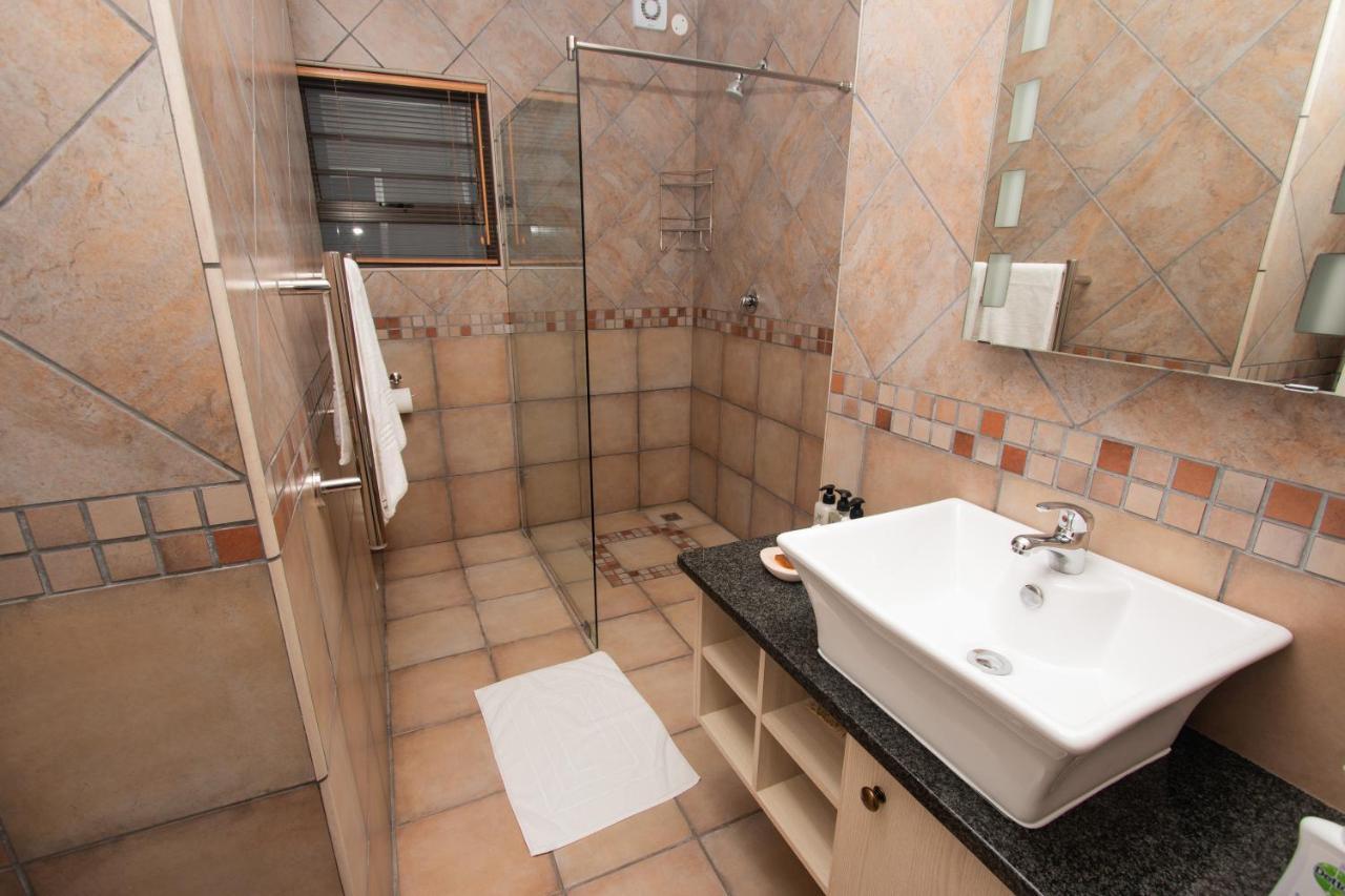 Bettyʼs Bay Van Den Berg'S Guesthouse מראה חיצוני תמונה